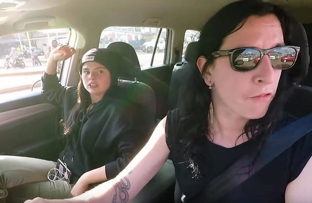 Ryanne van Dorst en Famke Louise